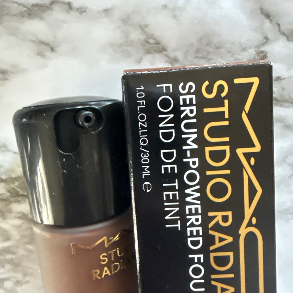 MAC COSMETICS STUDIO RADIANCE FOUNDATION NW58 - Picture 3 of 4